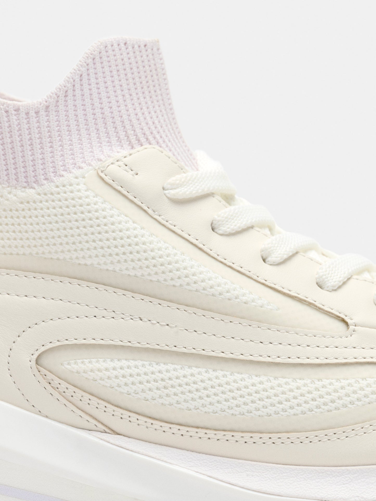 Seven Flyknit Runner Off White